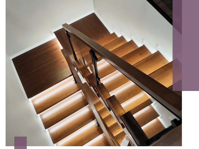 Изготовление П-образных лестниц под ключ в Владимире