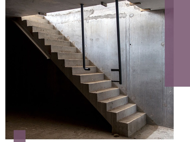Изготовление и монтаж лестниц в подвале в Владимире